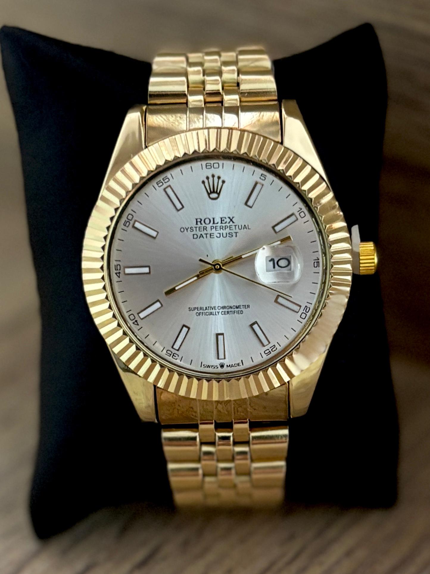 BQUILLA Reloj Caballero - Yolako Dorado fondo Blanco