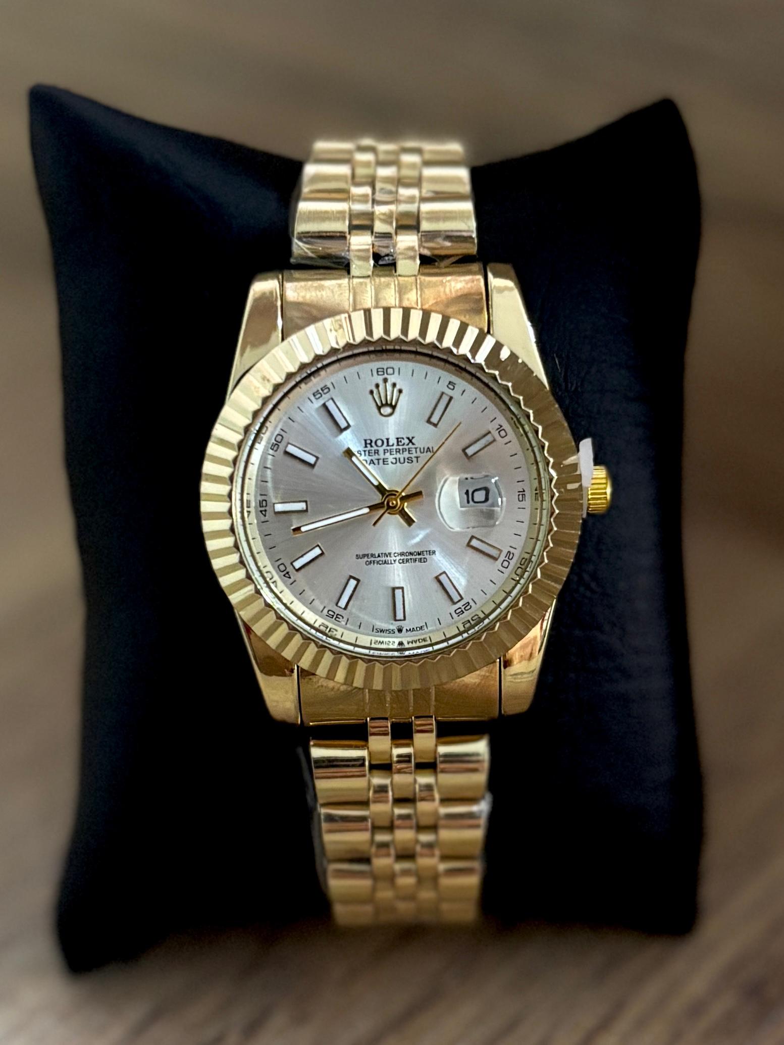 MDE Reloj Caballero - Yolako Dorado fondo Blanco