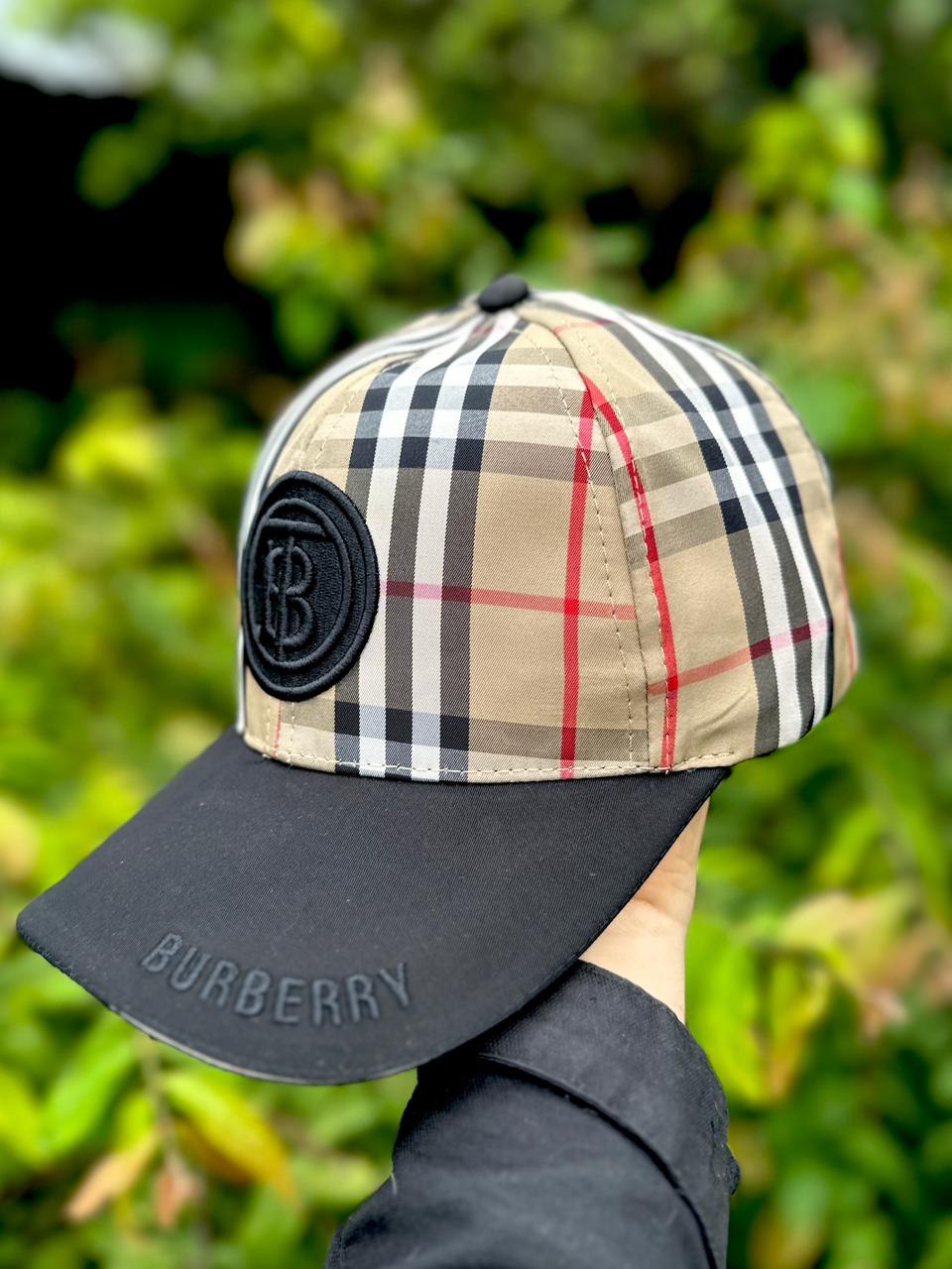 Gorra Burberry Tonos Tierra oscuros