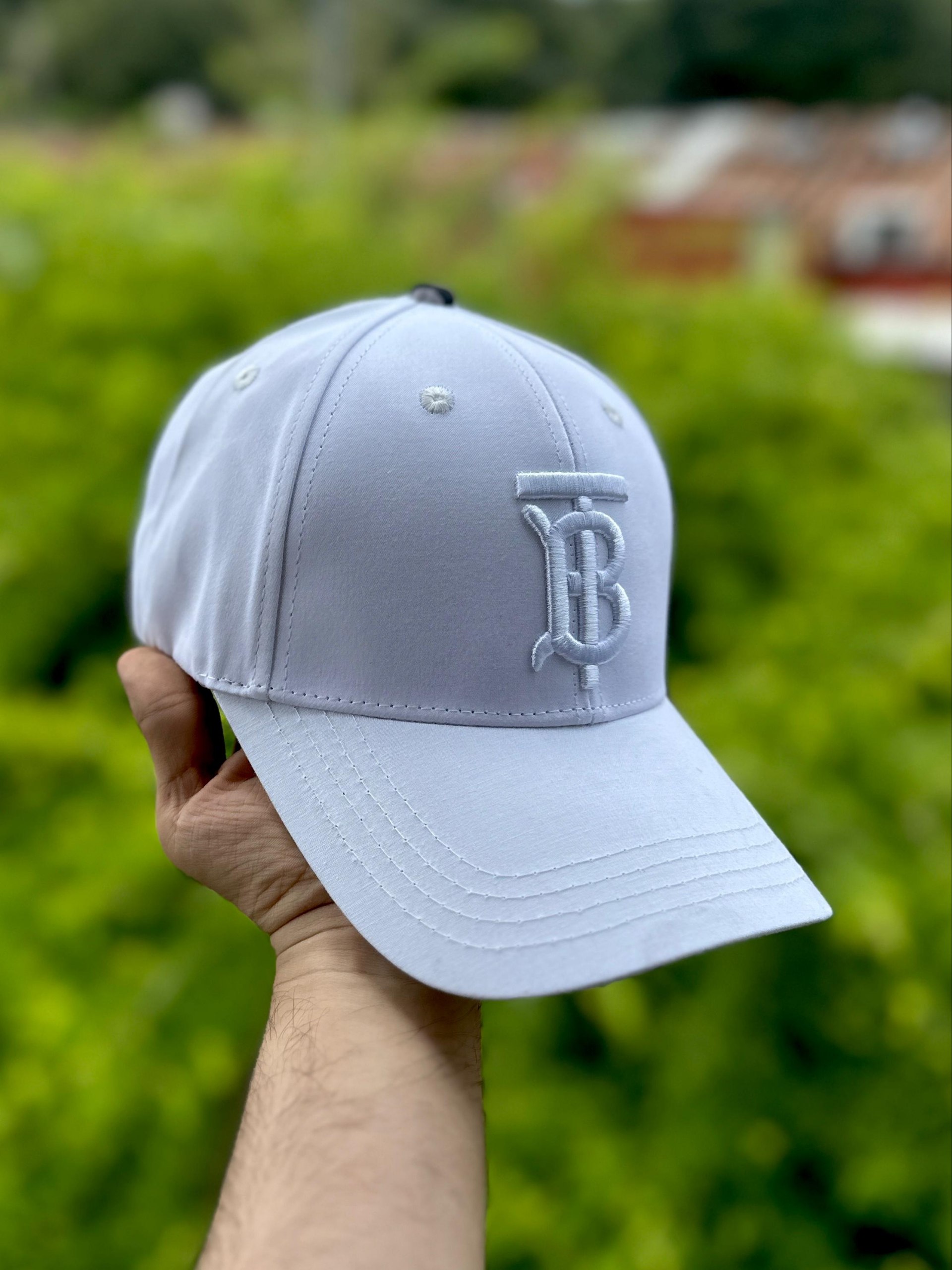 Gorra Burberry Blanca
