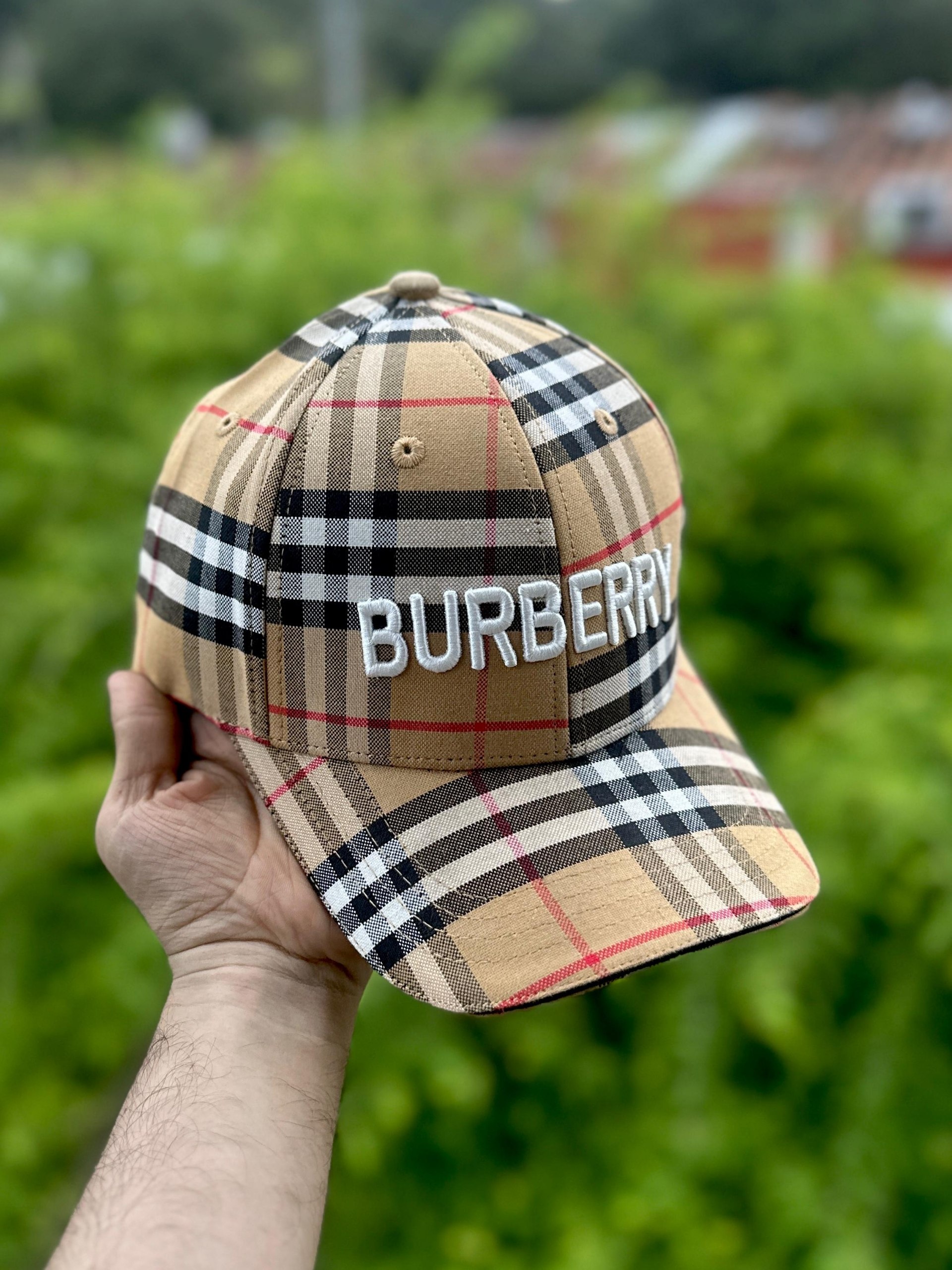 Gorra Burberry Coñak