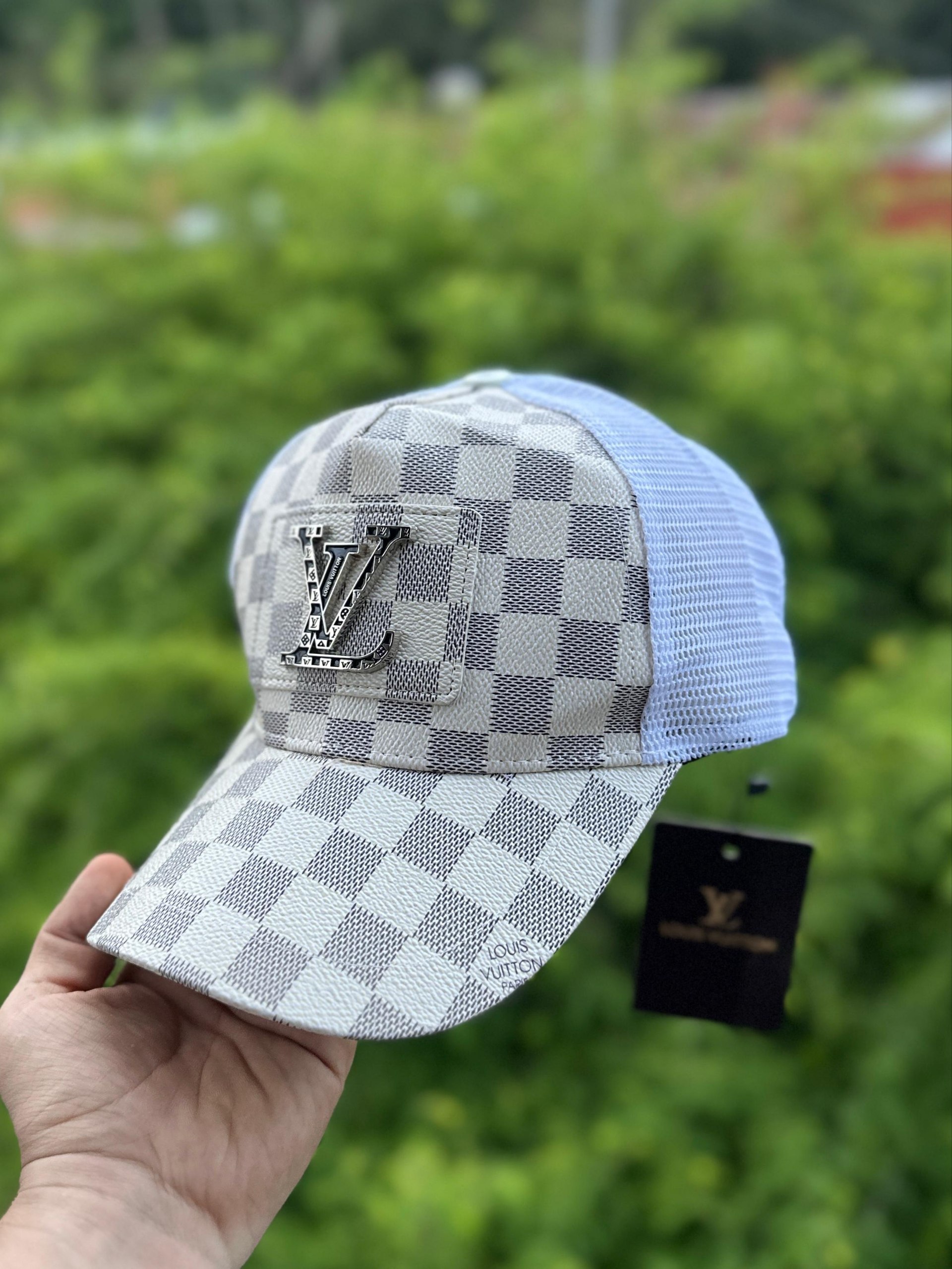 Gorra LV Café y Gris Maya Blanca