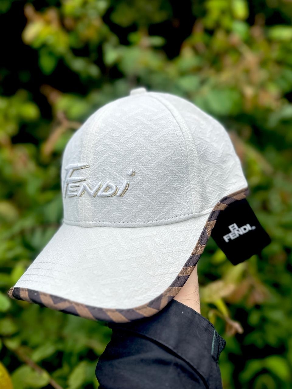 Gorra Fendi Borde Café