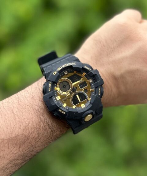 Reloj Casio G shock negro con dorado