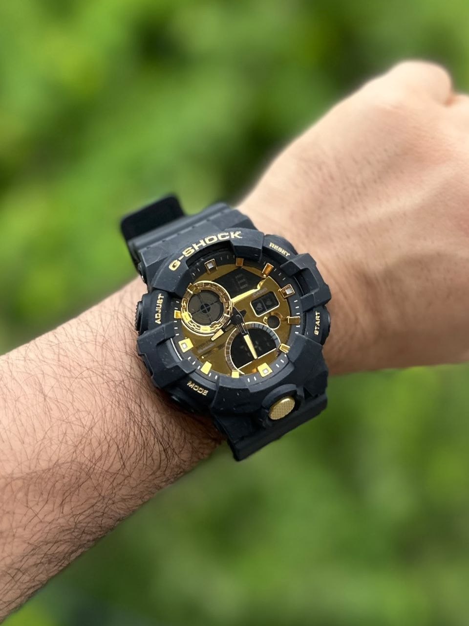Reloj Casio G shock negro con dorado