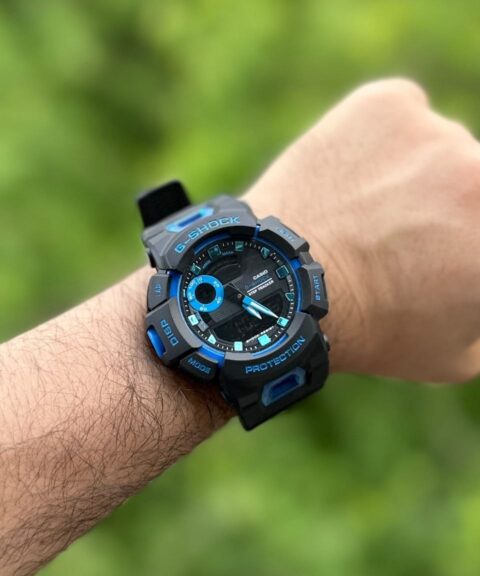Reloj Casio G shock negro con azul celeste