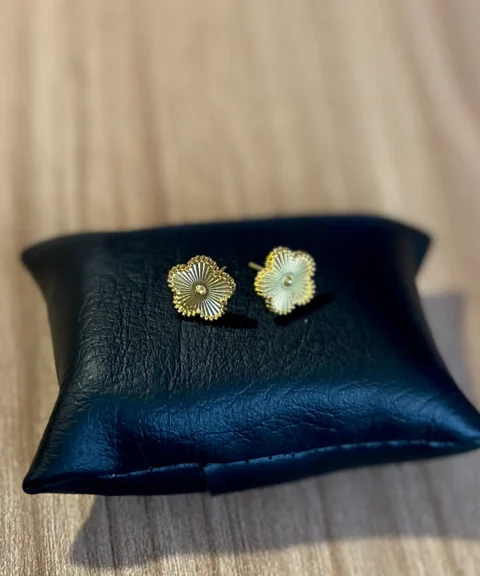 Aritos Van Cleef Dorado