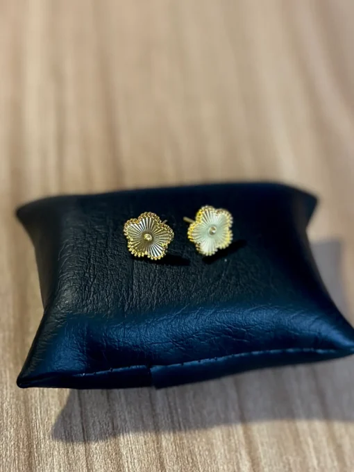 Aritos Van Cleef Dorado