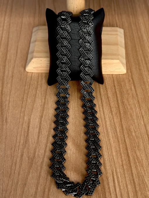Cadena Cubana Negra