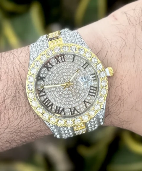 Reloj Diamantado Bicolor Redondo Pantalla Plateada