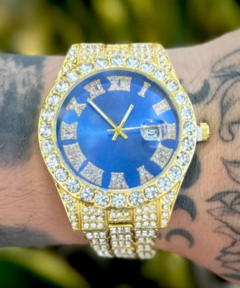 Reloj Diamantado Dorado Fondo Azul