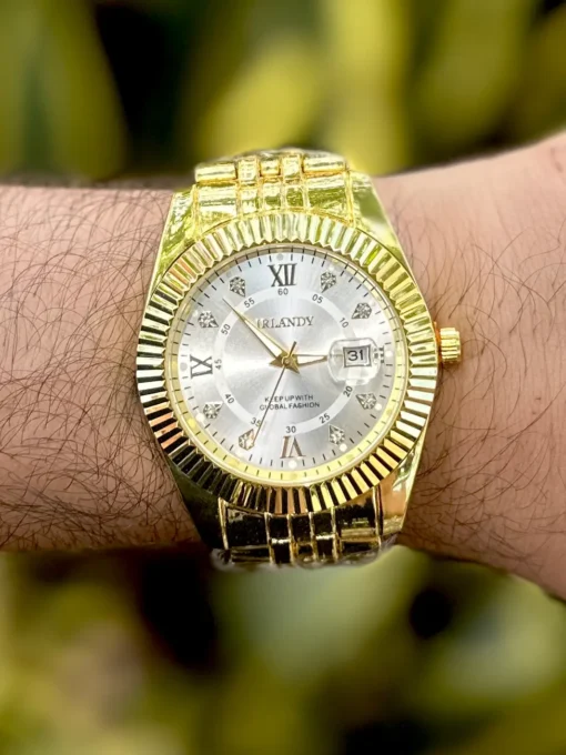 Reloj Irlandy Dorado Fondo Blanco