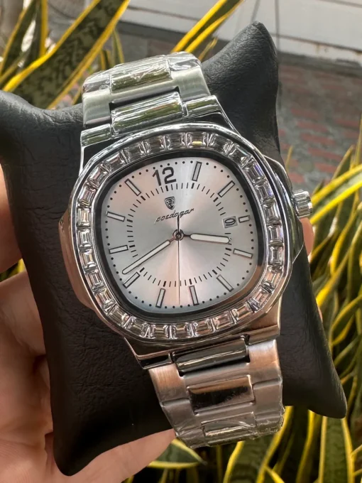 Reloj Peodeger Plateado Fondo Blanco Dama