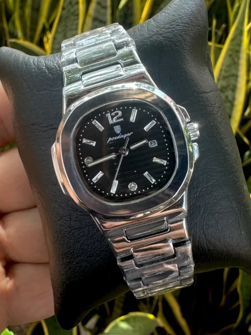 Reloj Peodeger Plateado Fondo Negro Dama