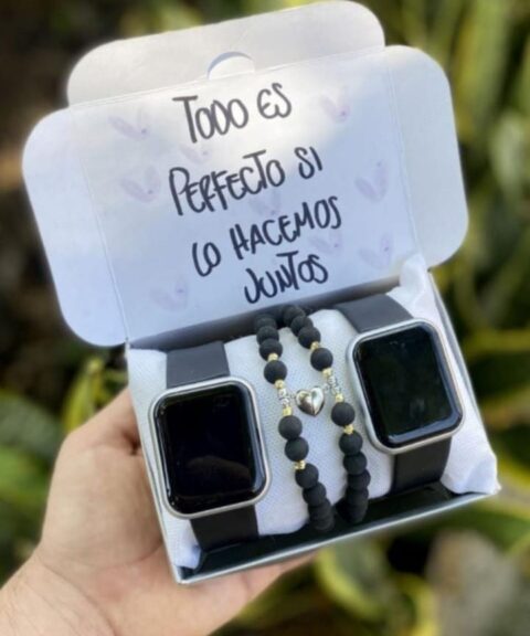Combo Doble SmartWatch Negros y Pulseras Corazón