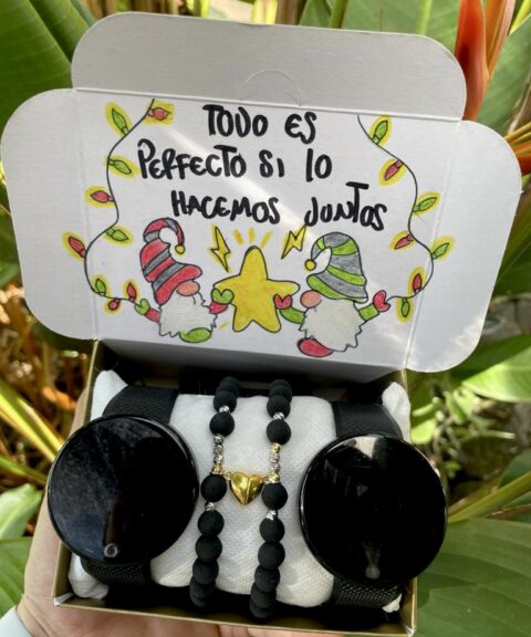 Combo Doble SmartWatch Negros D18 y Pulseras Corazón