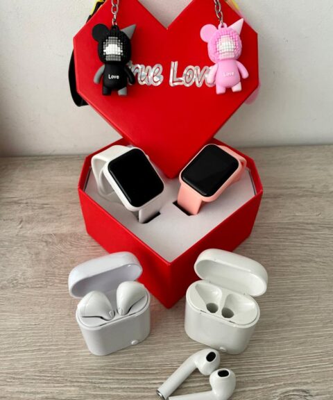 Pareja Y68 Blanco+Rosado + Pareja Audífonos Blancos + Pareja de Llaveros