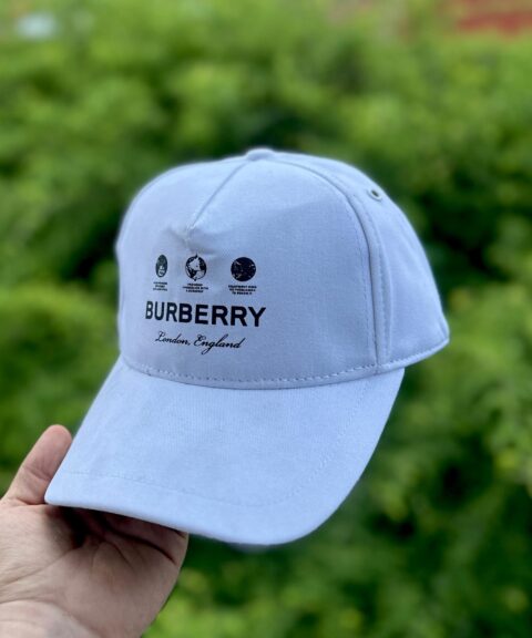 Gorra Burberry Blanca