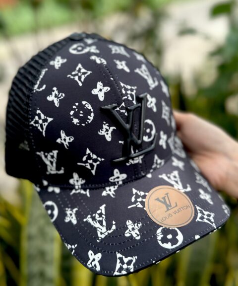 Gorra LV Sticker