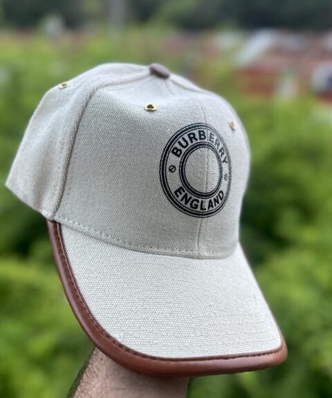 Gorra Burberry Blanca Borde Café